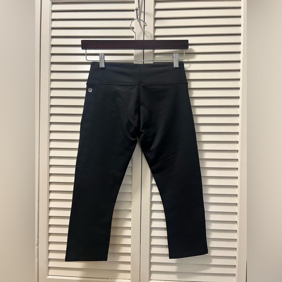 Fabletics Women’s Marina Capri Leggings - Picture 4 of 6
